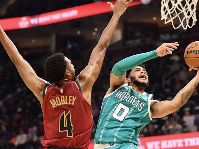 篮球骑士队风格独特，助教称誉备至