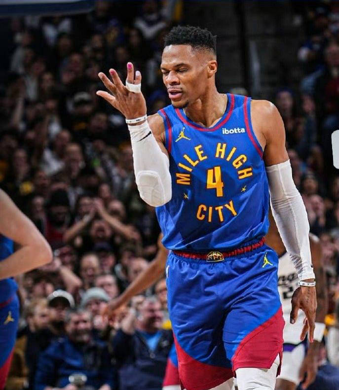 掘金复出首战，威少状态火爆，逆转取胜成为焦点！的简单介绍